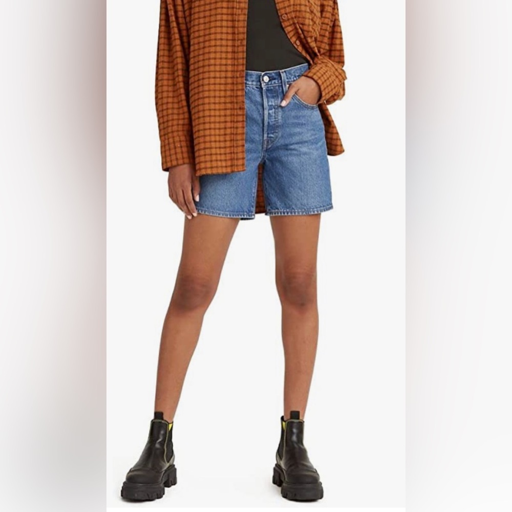 Levi’s 501 High Rise Mid Thigh Short in Oxnard Choice
